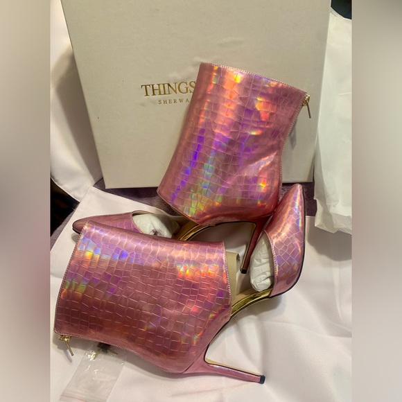 Women’s Shooties - Picture 10 of 10